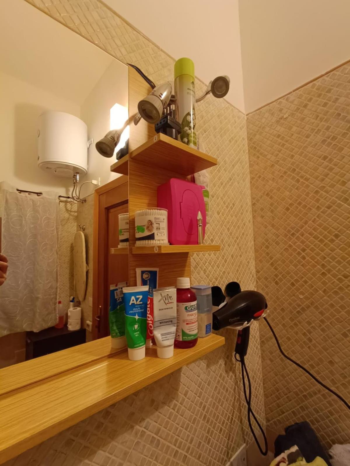 Guest house Orchidea Stanza Privata In Condiviso 