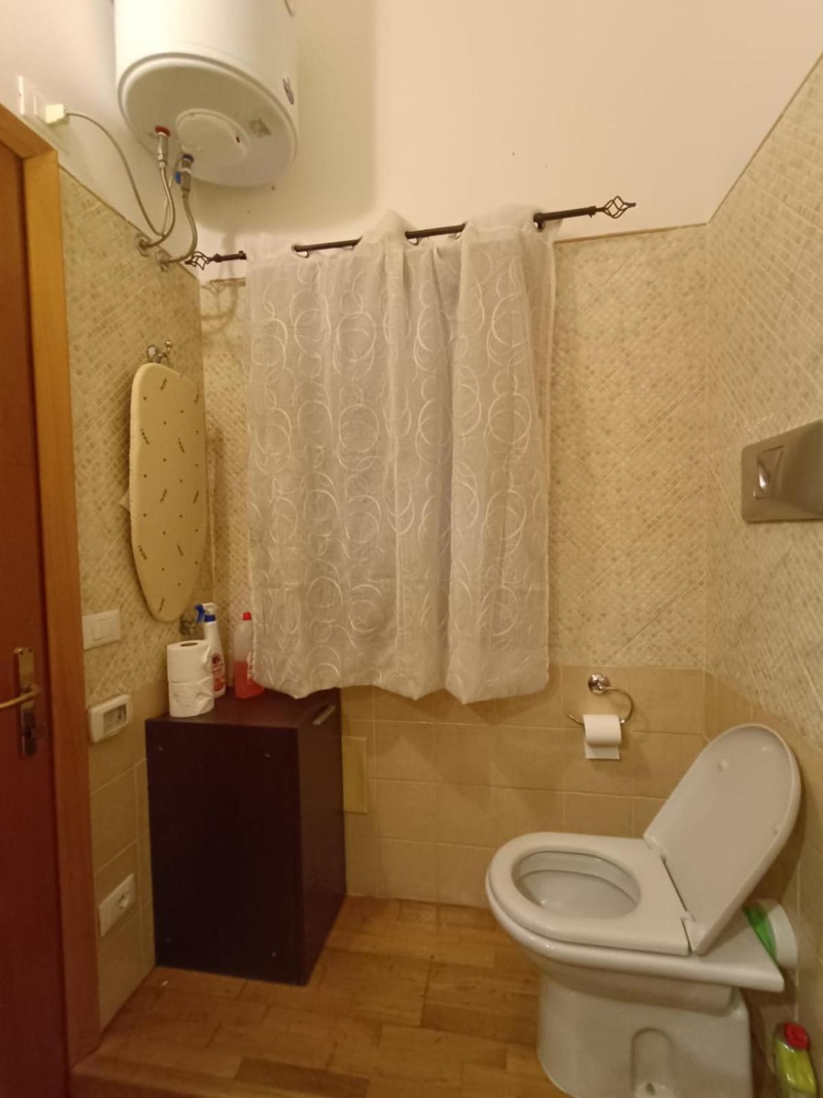 Guest house Orchidea Stanza Privata In Condiviso 
